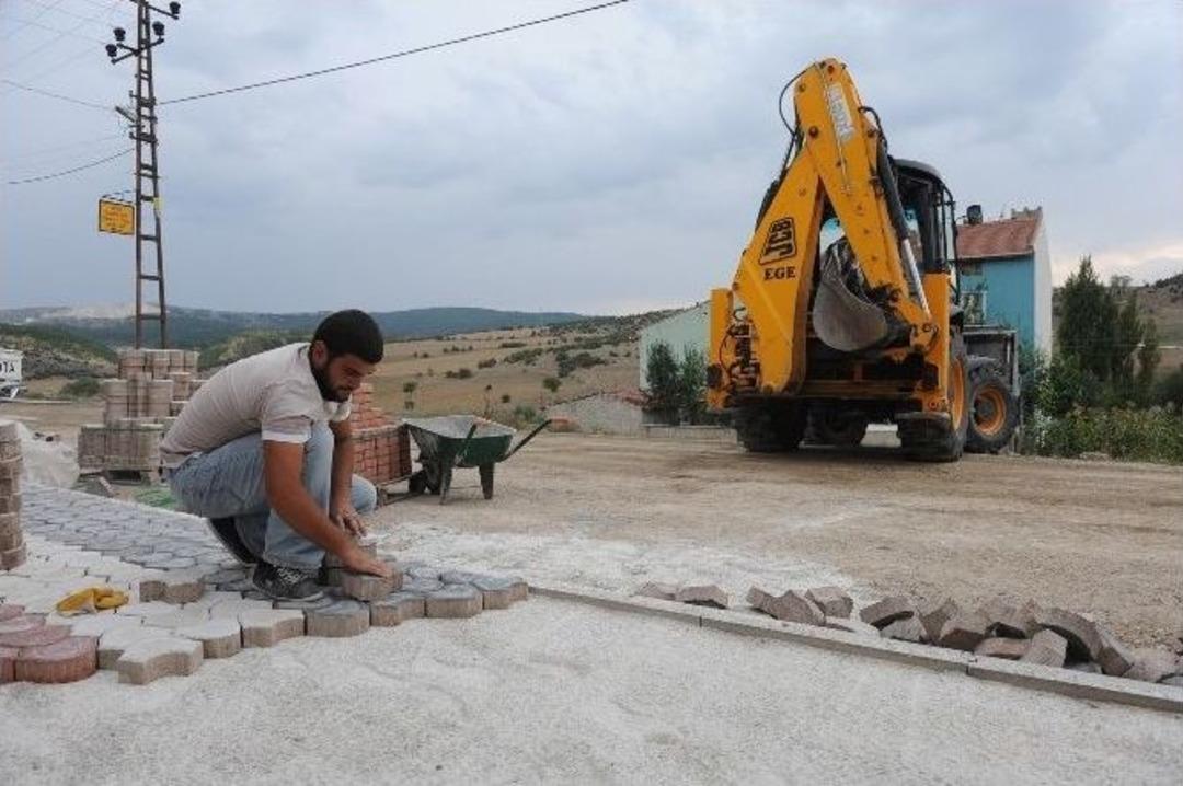 Kovalca Caddesi&rsquo;nde Kaldırım &Ccedil;alışmaları