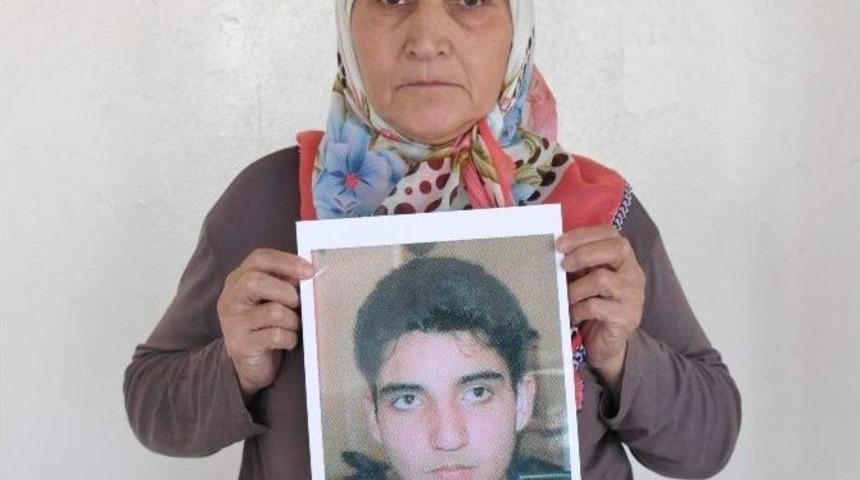 G&ouml;z&uuml; Yaşlı Anne Oğlunu Arıyor