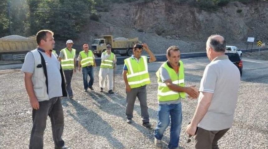 Dursunbey&rsquo;de Mahalle Yolları Yapılıyor