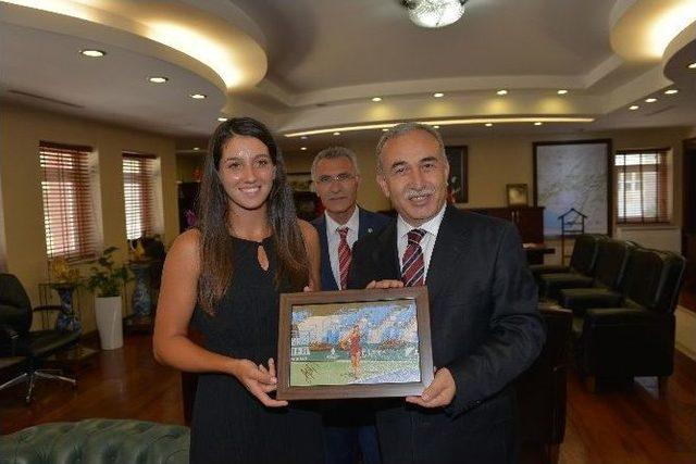 Şampiyon Milli Tenisçi Adana’da