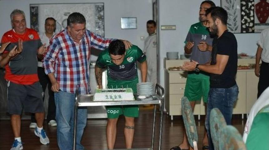 Josue’ye Sürpriz Doğum Günü