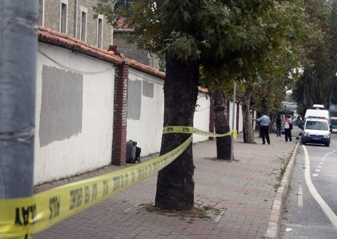 Dar&uuml;laceze &Ouml;n&uuml;nde Ş&uuml;pheli Valiz Paniği