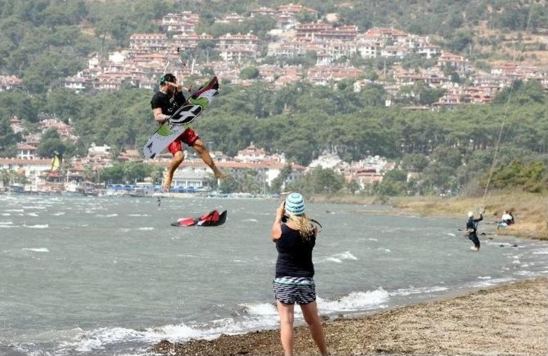 Kıteboard Turkısh Open 2014, G&ouml;kova&rsquo;da Başladı