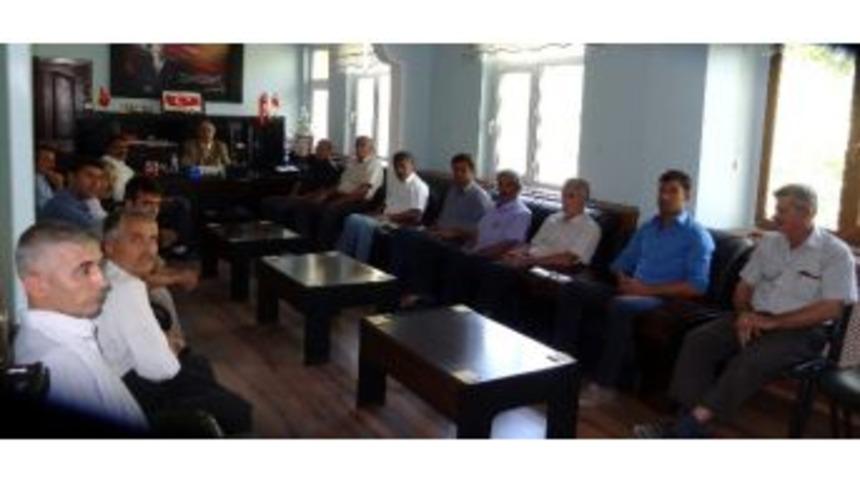 Muhtarlarla Tut İl&ccedil;esinin Sorunları Konuşuldu