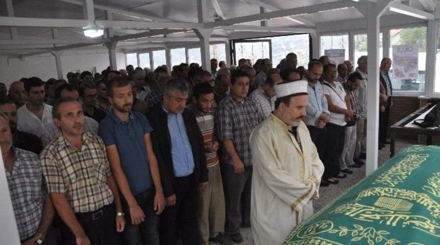 &Ouml;l&uuml; Bulunan Polis Memuru Son Yolculuğuna Uğurlandı