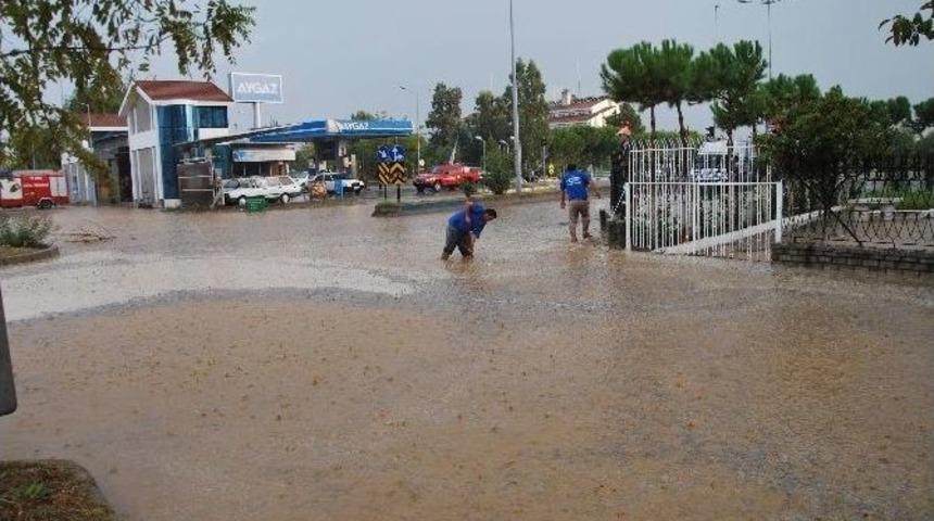 Aydın Yağmura Teslim Oldu