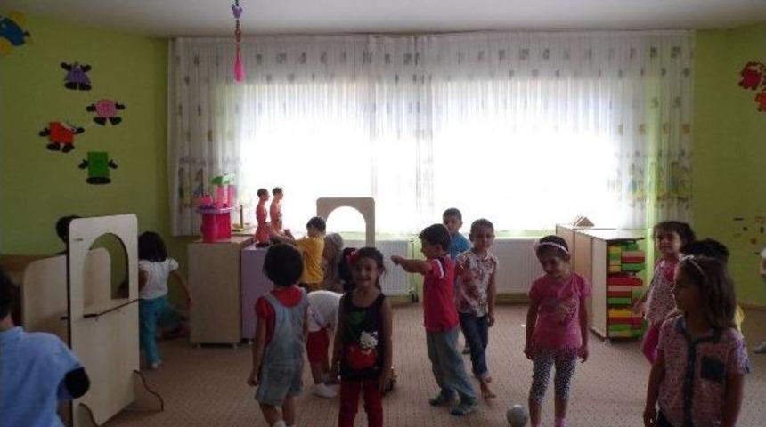 G&ouml;lbaşıda Anaokulu &Ouml;ğrencileri İlk Ders Zili &Ccedil;aldı
