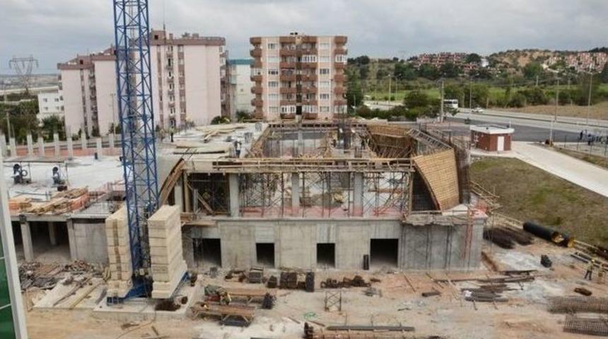 &Ccedil;om&uuml;&rsquo;de Uygulama Camisi İnşaatı S&uuml;r&uuml;yor