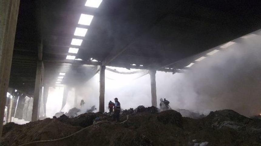 Fabrikada &Ccedil;ıkan Yangın Kontrol Altına Alındı