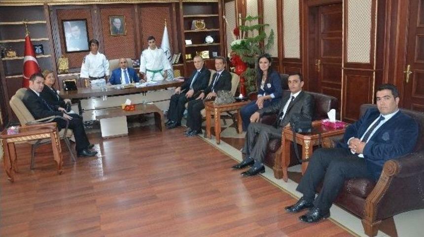 Kilis Belediyesi&rsquo;nde Gen&ccedil;lik Merkezi Heyecanı