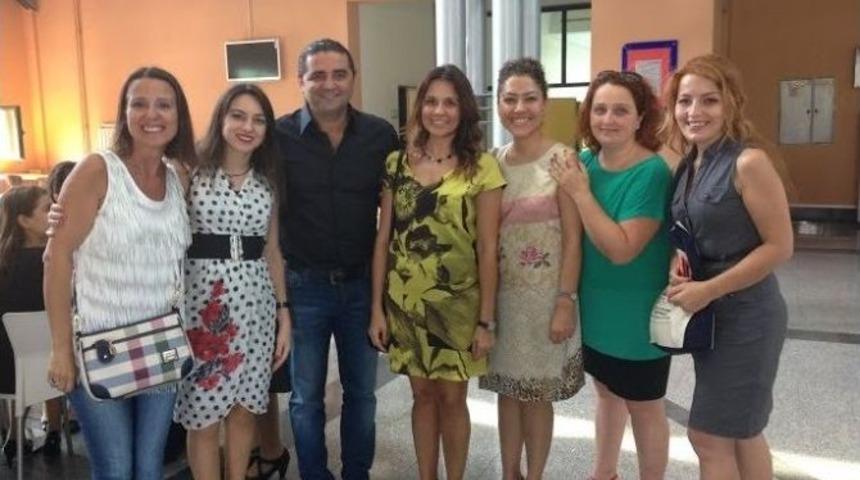 Yıldızlı Akademisyenlerden &Ouml;ğrencilere Yabancı Dil Tavsiyesi