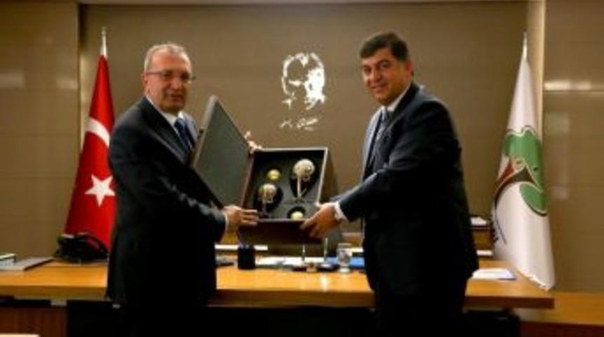 Kaymakam Aydın’dan Fadıloğlu’na Veda Ziyareti