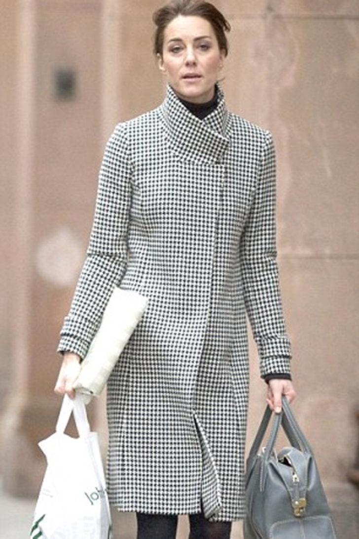  Masal prensesi Kate de yorgun d&uuml;şer