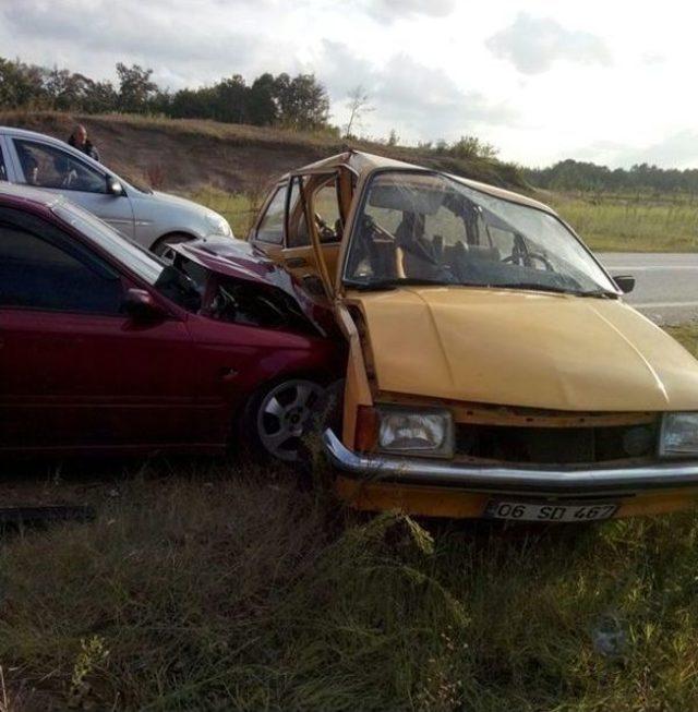 Sakarya’da Trafik Kazası: 1 Ölü, 2 Yaralı