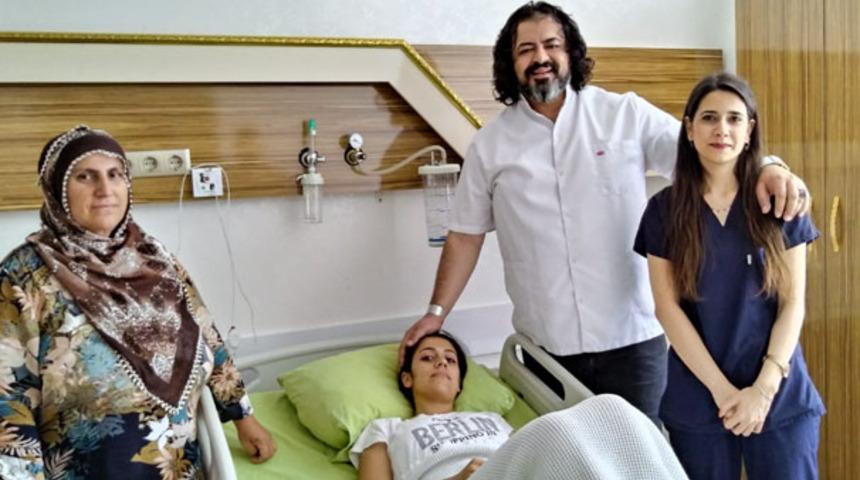 Genç kızın karnından çıkan doktorları hayrete düşürdü! Tam 6 kilo