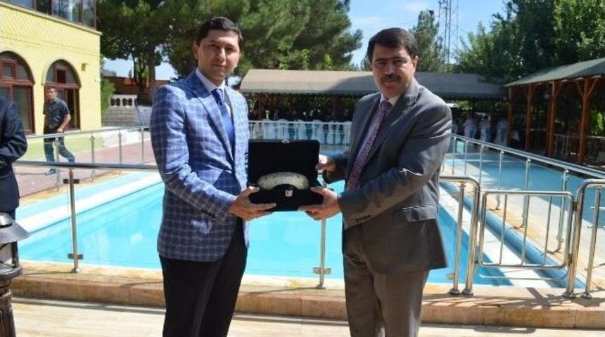 Vali Yardımcısı Ve Kaymakamlara Veda Yemeği