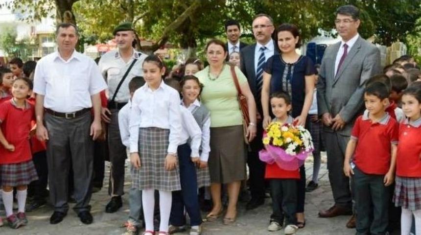 Kiraz&rsquo;da İlk&ouml;ğretim Haftasına Coşkulu Kutlama