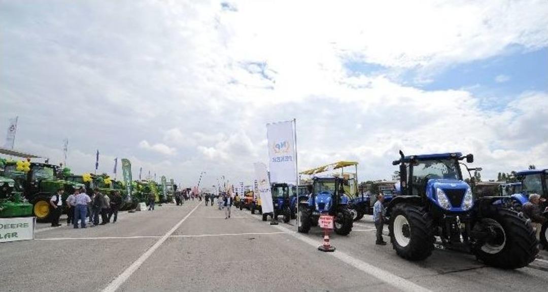 Tarım Fuarı&rsquo;nı Başkan G&ouml;k&ccedil;ek A&ccedil;tı