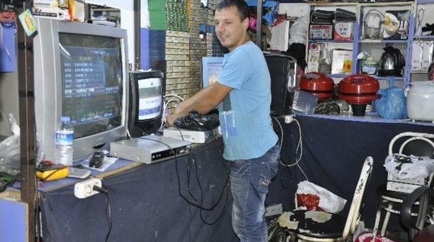 Muratlılılar Elektronik&ccedil;ilere Akın Etti