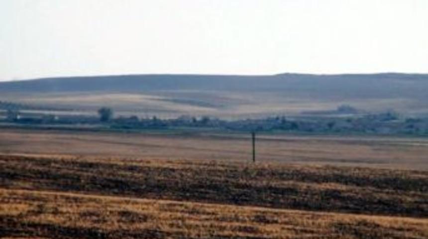 Sınırdaki &Ccedil;atışmalar S&uuml;r&uuml;yor