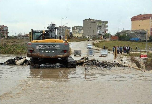 Pınarça Deresi Taştı Evleri Su Bastı