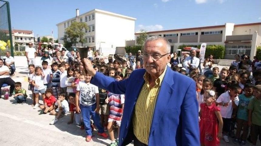 &Ccedil;eşme&rsquo;de İlk&ouml;ğretim Haftası Kutlamaları