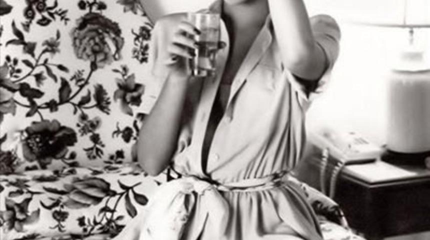 &Ccedil;ıplak &uuml;nl&uuml;ler