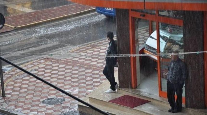 Sivas&rsquo;ta Dolu Yağışı Etkili Oldu