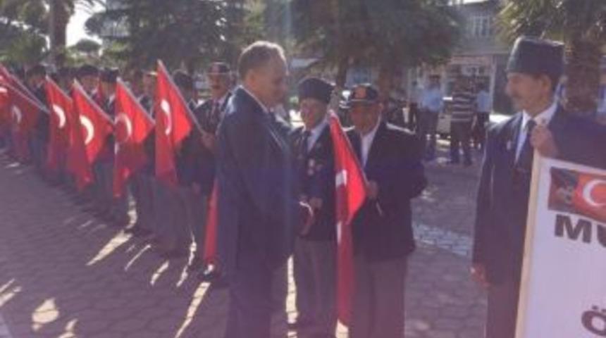 &Ouml;demiş&rsquo;te Başkan Badem Gazilerin G&uuml;n&uuml;&rsquo;n&uuml; Kutladı