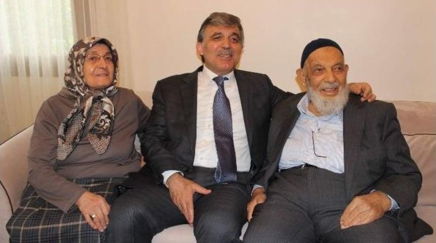 Abdullah G&uuml;l Ailesi İle Hasret Giderdi