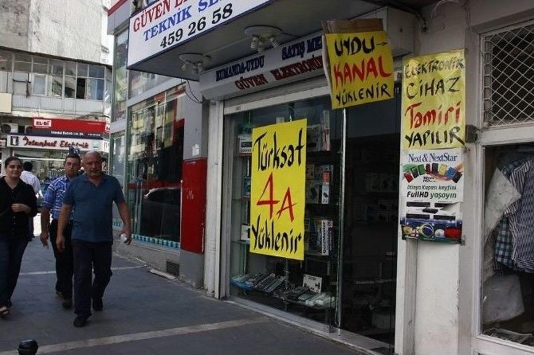 Uydu Frekansları Değişti, Vatandaşlar Elektronik&ccedil;ilere Akın Etti