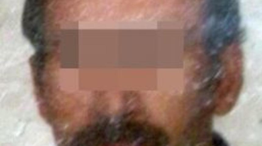 Fırlattığı Terlikle Bebeğin &Ouml;l&uuml;m&uuml;ne Sebep Olan Dede Serbest Bırakıldı