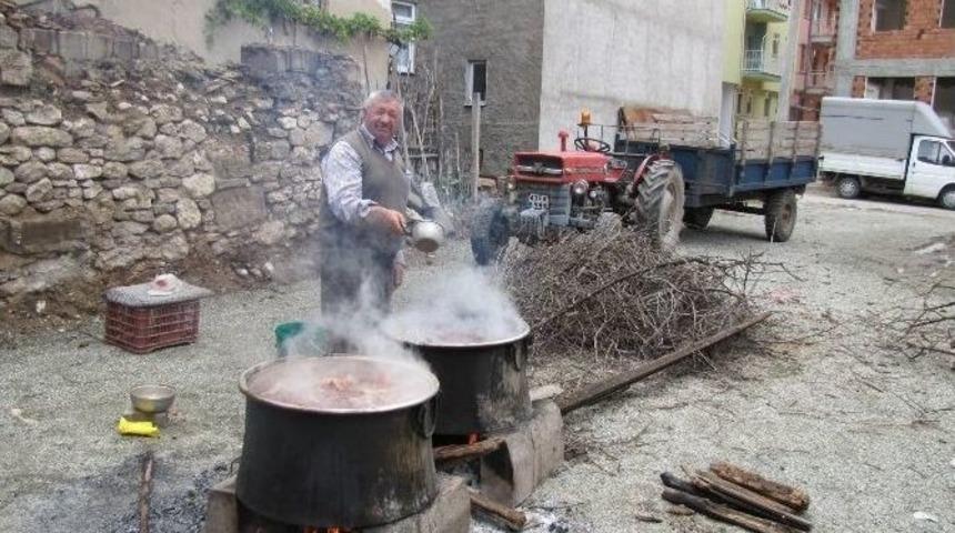 Hisarcık&rsquo;ta Doğal &Uuml;z&uuml;m Pekmezi İmalatına Başlandı