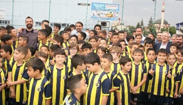 Aziz Yıldırım Ve Futbolcular Düzce’de Taraftarlarla Buluştu G1