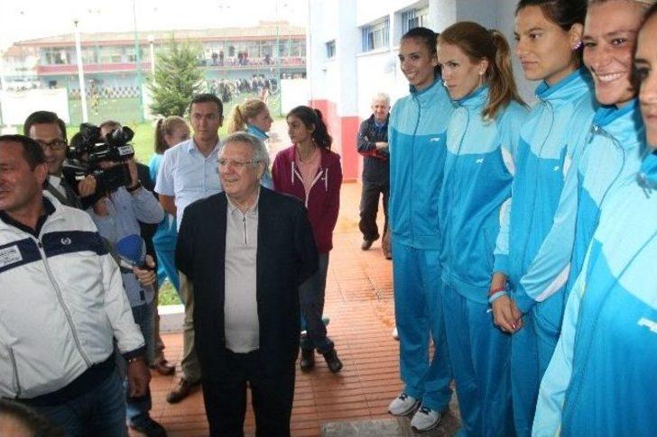 Aziz Yıldırım Ve Futbolcular Düzce’de Taraftarlarla Buluştu G2
