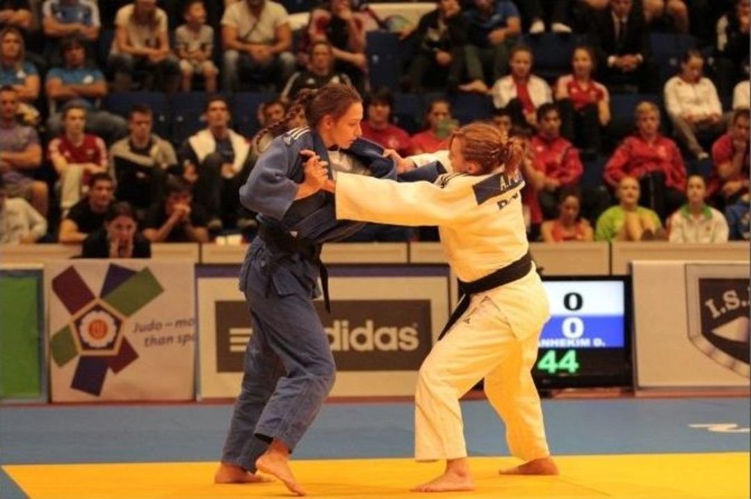 Avrupa Şampiyonası&rsquo;nın A&ccedil;ılış G&uuml;n&uuml;nde 4 Madalya