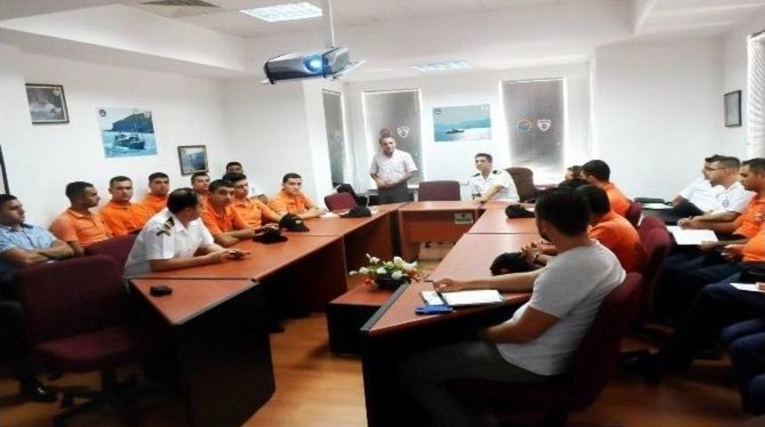 Sahil G&uuml;venlik Ekiplerine Biyobalık&ccedil;ılıkla M&uuml;cadele Eğitimi