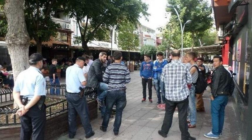 &Ccedil;ark Caddesinde Asayiş Uygulaması: 7 G&ouml;zaltı
