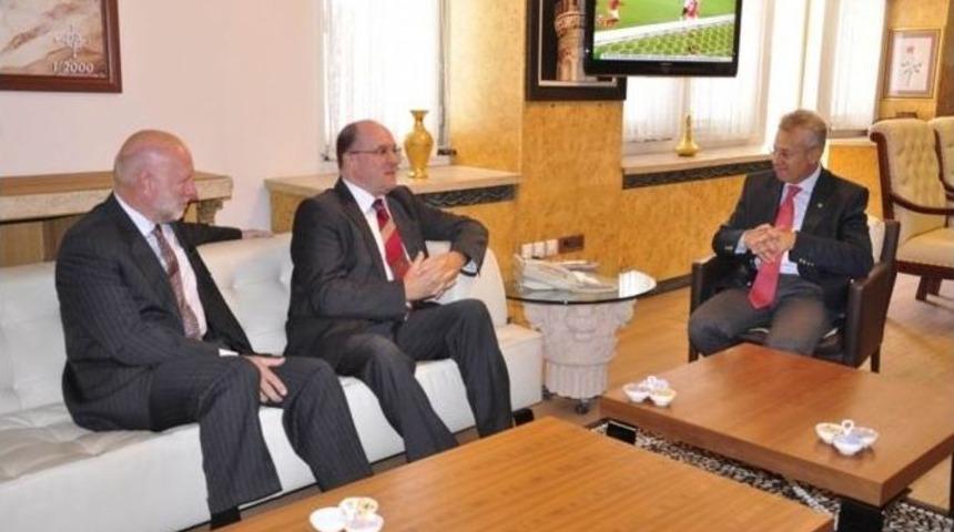 B&uuml;y&uuml;kel&ccedil;ilerden Mardin Valisi Taşkesen&rsquo;e Ziyaret