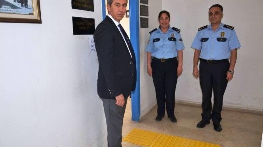 Iğdır Emniyet M&uuml;d&uuml;rl&uuml;ğ&uuml;&rsquo;nden Engelsiz Hizmet Projesi