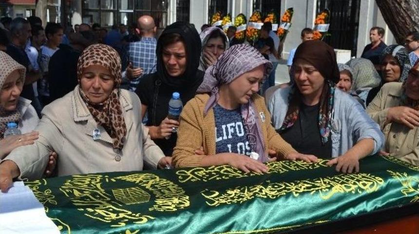 Küçük Mertcan Göz Yaşlarıyla Toprağa Verildi