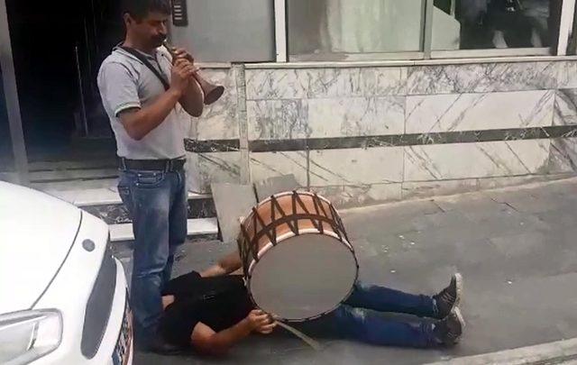 Tunceli nin &ccedil;ılgın davulcusu, sosyal medyada fenomen oldu 4