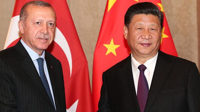 ABD Başkanı Trump Türkiye'yi tehdit etmek için çok özel bir saati seçti