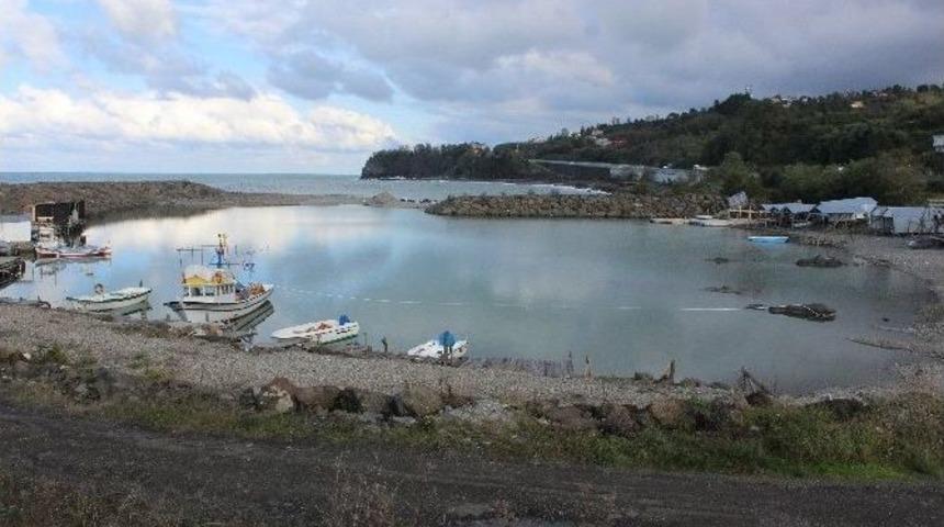 Balık&ccedil;ı Kayıkları Limanda Mahsur Kaldı