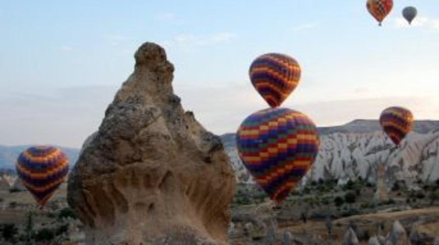 Kapadokya&rsquo;da Balonlar Yeniden Havalandı