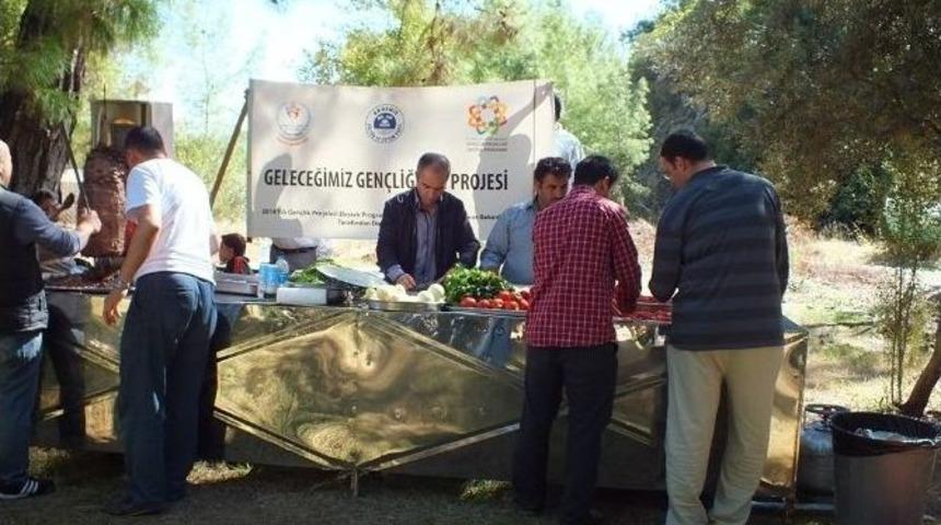 &ldquo;geleceğimiz Gen&ccedil;liğimiz&rdquo; Projesi Kapsamında Gen&ccedil;ler Piknikte Buluştu