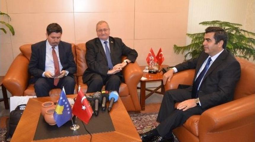 Kosova B&uuml;y&uuml;kel&ccedil;isi Avni Spahiv: