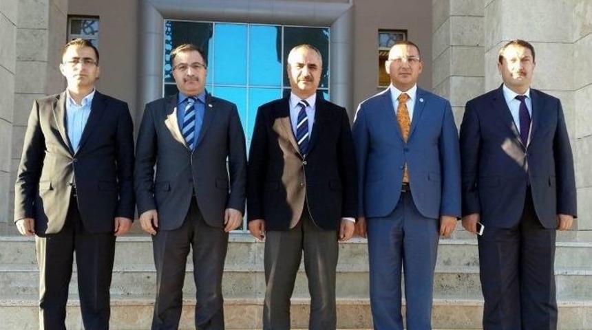 Sivas Belediye Başkanı Aydın, Baro Başkanı Eliş&rsquo;i Ziyaret Etti