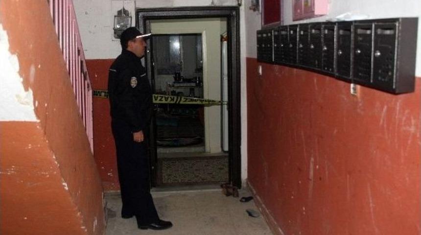 &Ouml;fkeli Koca Karısına Kurşun Yağdırdı