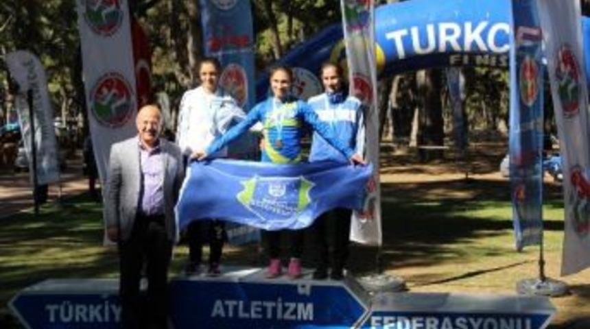 B&uuml;y&uuml;kşehirin Atletleri Hız Kesmiyor